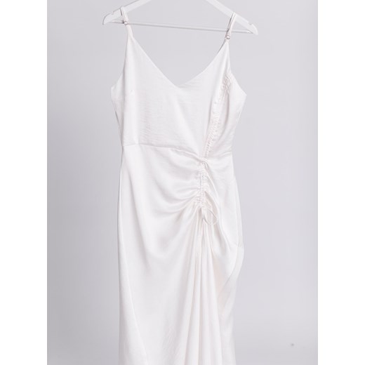 Sukienka Selfieroom na wiosnę biała na ramiączkach 