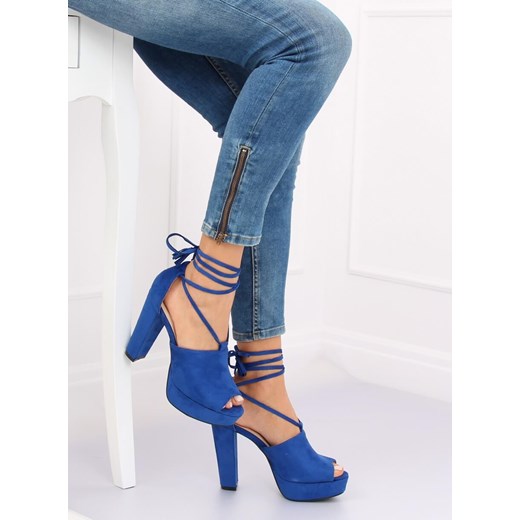 Sandały damskie bez wzorów niebieskie na wysokim obcasie zamszowe eleganckie 