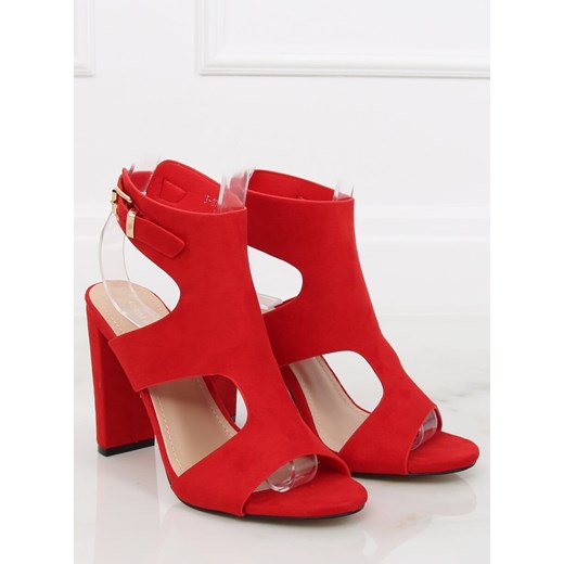 Sandały damskie czerwone bez wzorów na lato z klamrą 