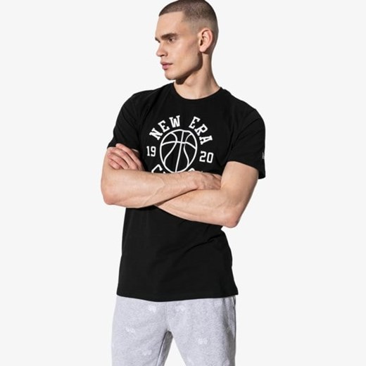 T-shirt męski czarny New Era z krótkimi rękawami na wiosnę 