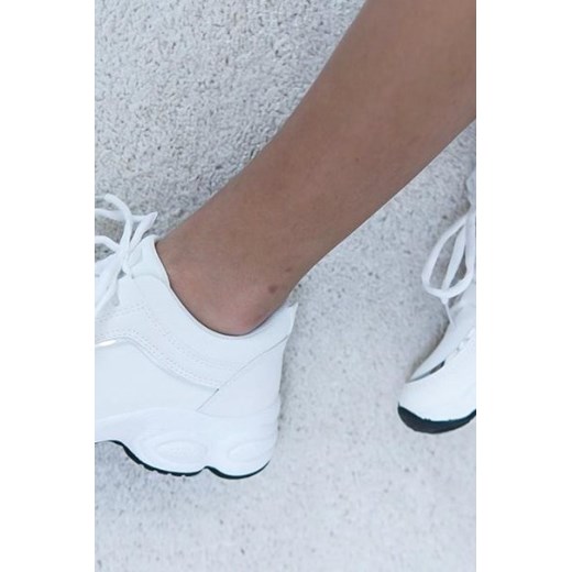 Buty sportowe damskie z tworzywa sztucznego płaskie bez wzorów1 