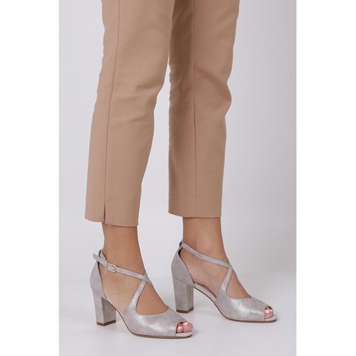 Sandały damskie Sergio Leone na obcasie srebrne z klamrą na lato gładkie eleganckie na średnim 