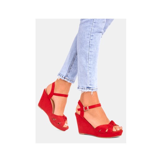 Czerwone sandały damskie DeeZee gładkie eleganckie letnie z klamrą 