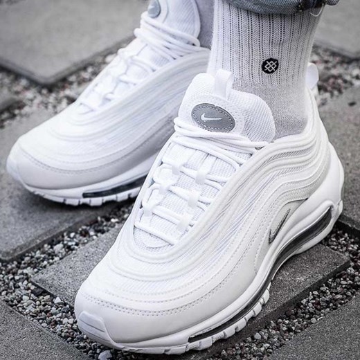 Buty sportowe damskie Nike dla biegaczy sznurowane na wiosnę