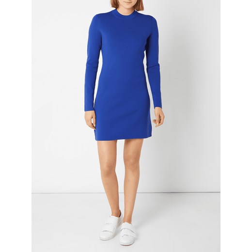 Sukienka Calvin Klein z okrągłym dekoltem niebieska na spacer z długim rękawem prosta 