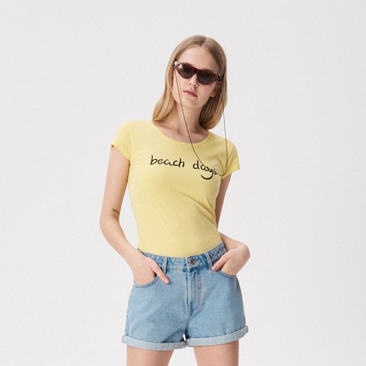 Sinsay - T-shirt z napisem Beach days - Żółty Sinsay  XS 