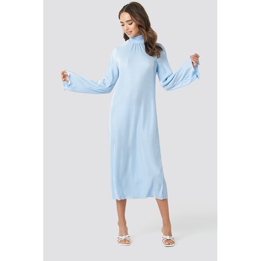 Sukienka NA-KD Trend z długim rękawem prosta niebieska 