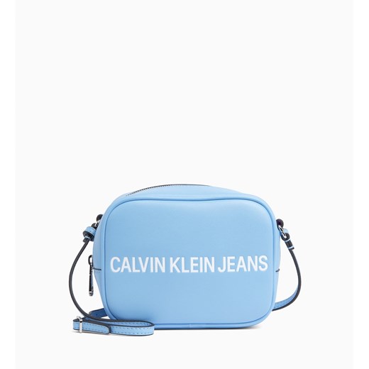 Listonoszka Calvin Klein niebieska ze skóry ekologicznej średniej wielkości 
