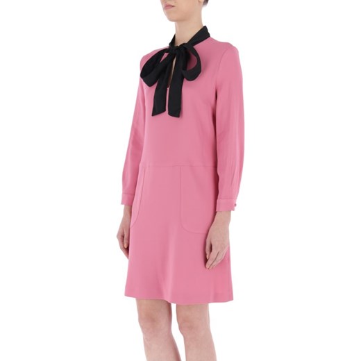 Sukienka Emporio Armani różowa z kokardą z długimi rękawami bez wzorów mini elegancka z żabotem 