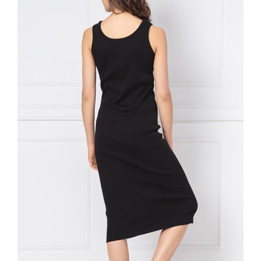 Sukienka Calvin Klein czarna na spacer prosta gładka midi z okrągłym dekoltem 
