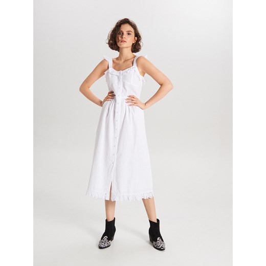 Cropp sukienka biała midi bez rękawów casualowa z dekoltem karo bez wzorów 