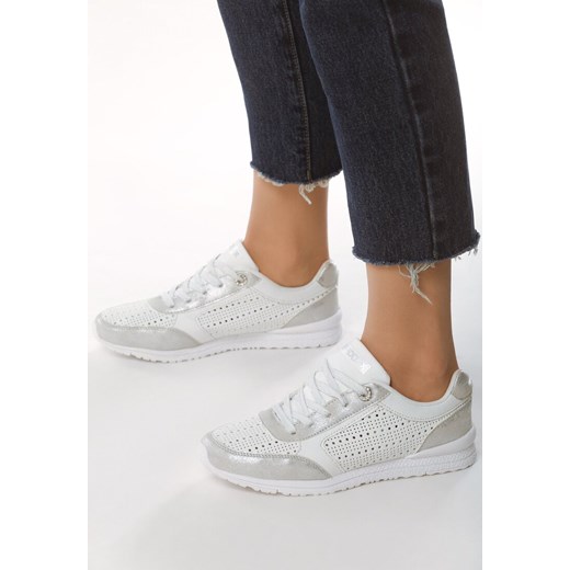 Buty sportowe damskie Born2be sznurowane białe casual płaskie ze skóry ekologicznej 