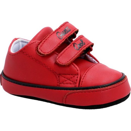 Czerwone buciki niemowlęce Guess na wiosnę na rzepy 