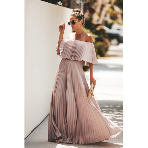 Sukienka Ivet.pl bez wzorów na karnawał z krótkim rękawem maxi różowa z dekoltem typu hiszpanka 
