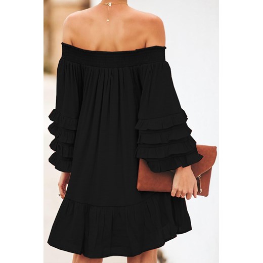 Sukienka czarna Ivet.pl na sylwestra z dekoltem typu hiszpanka mini asymetryczna z długim rękawem 