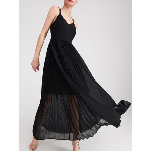 Sukienka czarna Reserved z dekoltem v na karnawał maxi elegancka z odkrytymi ramionami 