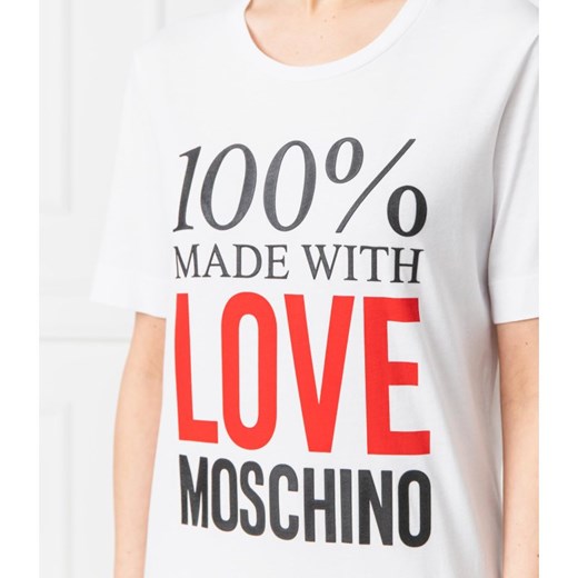 Biała sukienka Love Moschino prosta casual z okrągłym dekoltem z napisami 