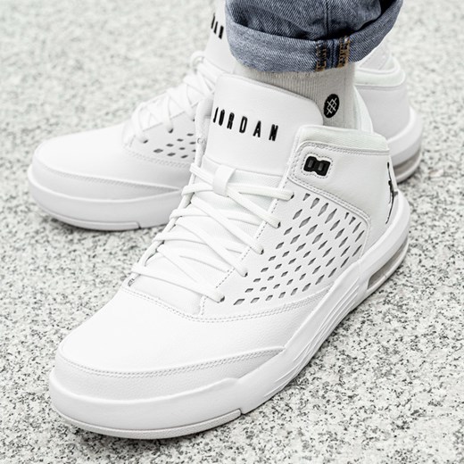 Buty sportowe męskie Nike białe sznurowane na lato 