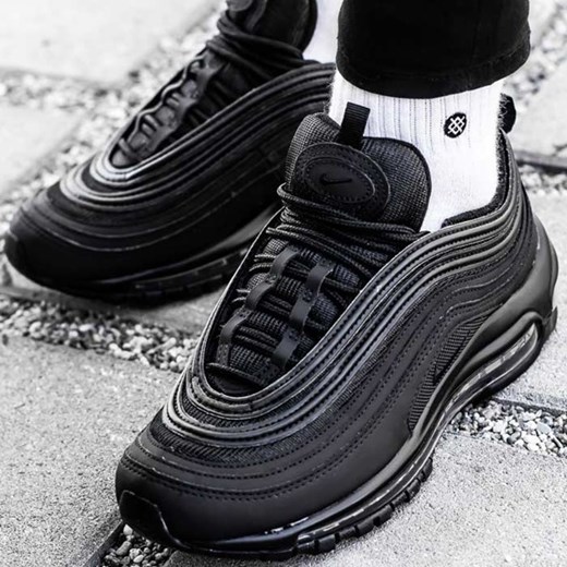 Buty sportowe damskie Nike dla biegaczy czarne na płaskiej podeszwie na wiosnę gładkie 