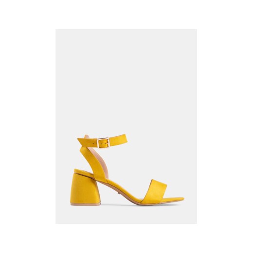 Sandały damskie DeeZee letnie z klamrą eleganckie żółte z niskim obcasem gładkie na obcasie 