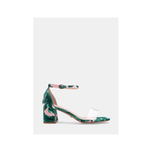Sandały damskie DeeZee w abstrakcyjne wzory z klamrą 