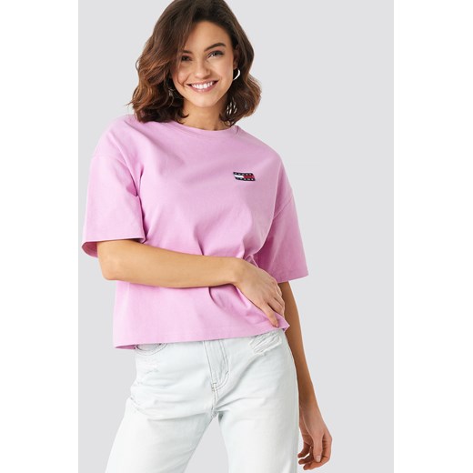 Tommy Jeans Tommy Jeans Badge Tee - Pink Tommy Jeans  S NA-KD