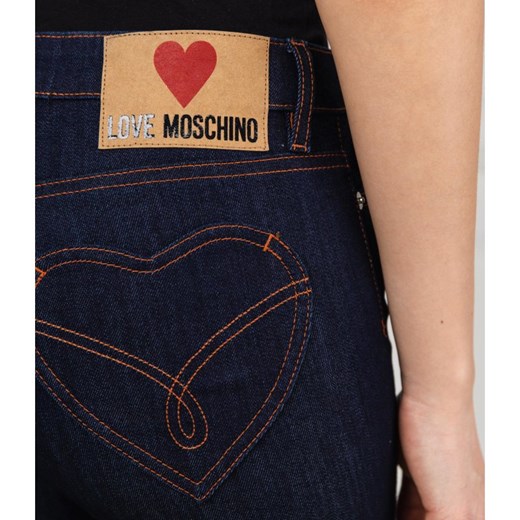 Jeansy damskie niebieskie Love Moschino 