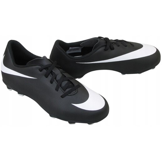 Buty sportowe dziecięce czarne Nike Football na wiosnę sznurowane 