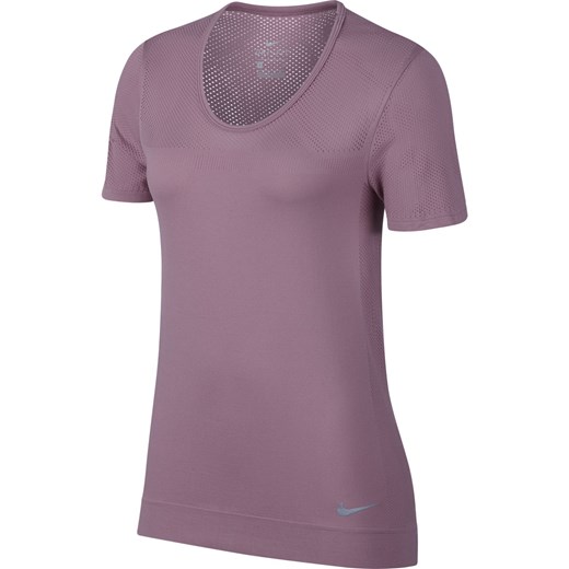 Różowa bluzka sportowa Nike 