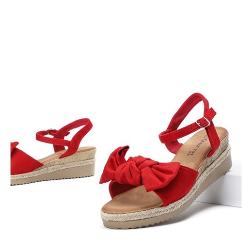 Czerwone sandały z kokardką na niskiej koturnie Moca - Obuwie Royalfashion.pl  41 