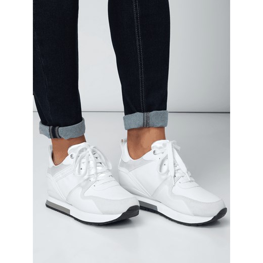 Buty sportowe damskie Tommy Hilfiger sneakersy młodzieżowe ze skóry ekologicznej sznurowane bez wzorów 