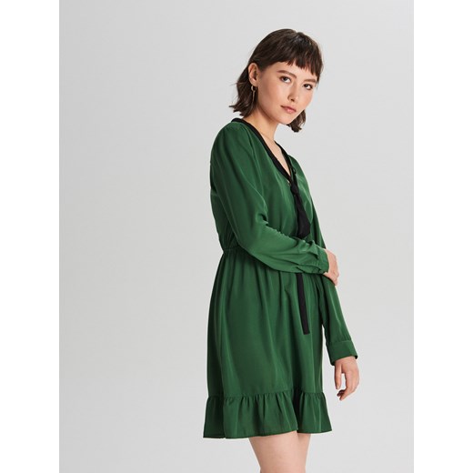 Sukienka zielona Cropp oversize mini casual z długim rękawem 