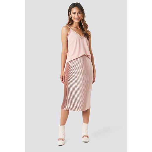 Różowa spódnica NA-KD Trend 