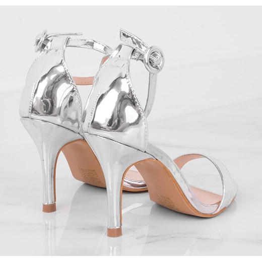 Sandały damskie srebrne z klamrą 