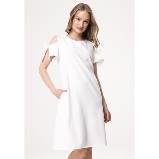 Sukienka Born2be biała mini z okrągłym dekoltem casual 