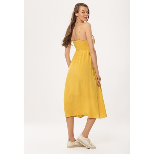 Born2be sukienka na spacer żółta na ramiączkach z dekoltem karo midi 