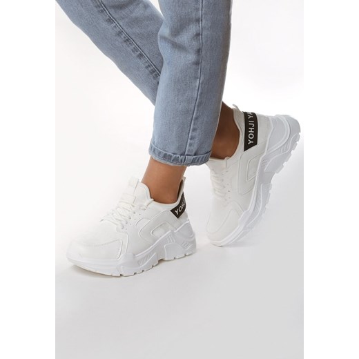Białe sneakersy damskie Born2be wiosenne ze skóry ekologicznej na platformie sznurowane bez wzorów 