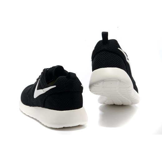 Buty sportowe damskie czarne Nike roshe płaskie sznurowane 