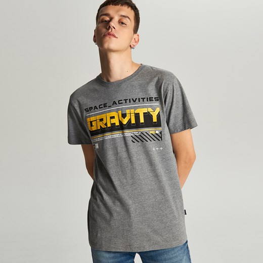 Cropp - Koszulka z napisem - Szary Cropp  XL 