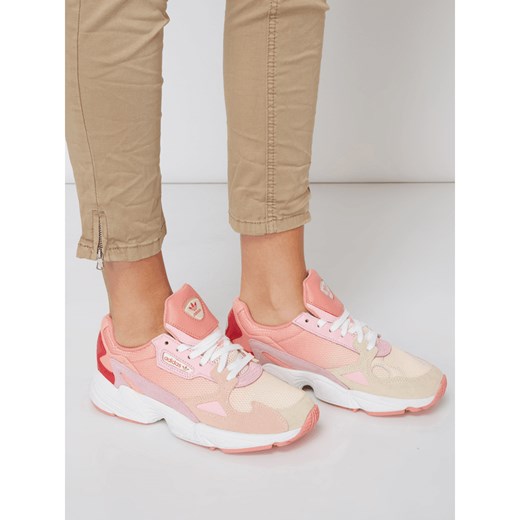 Buty sportowe damskie różowe Adidas Originals sneakersy młodzieżowe wiązane ze skóry bez wzorów 