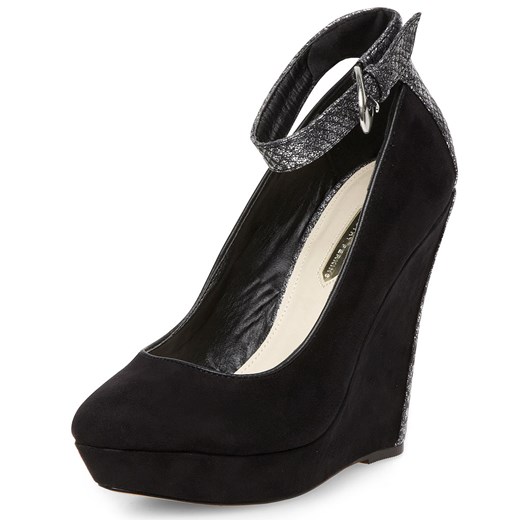 Black and snake pointed wedge