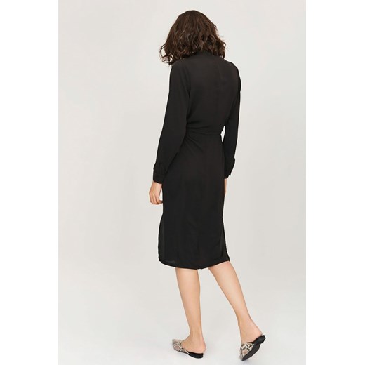 Czarna sukienka Femestage z tkaniny do pracy z długimi rękawami midi 