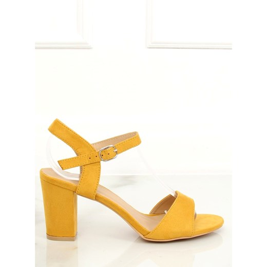 Żółte sandały damskie Butymodne na wysokim obcasie z klamrą na eleganckie bez wzorów 