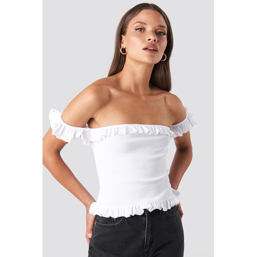 Biała bluzka damska NA-KD gładka z dekoltem typu hiszpanka bez rękawów 