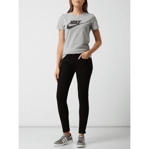 T-shirt z o kroju standard fit z nadrukiem z logo  Nike L Peek&Cloppenburg 