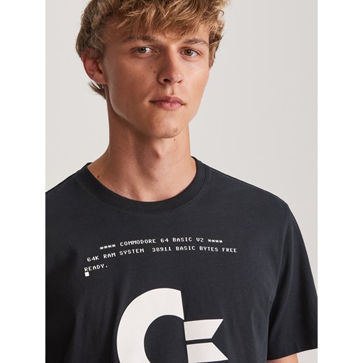 Reserved - T-shirt Commodore - Czarny Reserved  L 