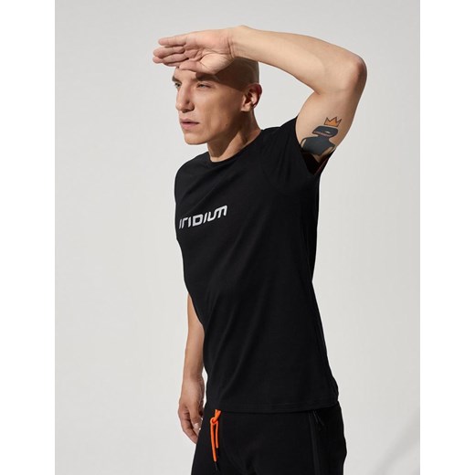 T-shirt męski czarny Iridium z krótkim rękawem młodzieżowy 