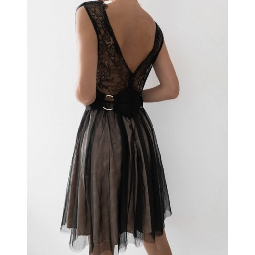 Sukienka czarna nylonowa bez wzorów mini na sylwestra 