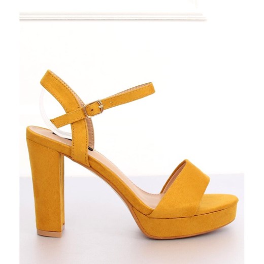 Sandały damskie Butymodne pomarańczowe ze skóry ekologicznej na platformie eleganckie z klamrą 