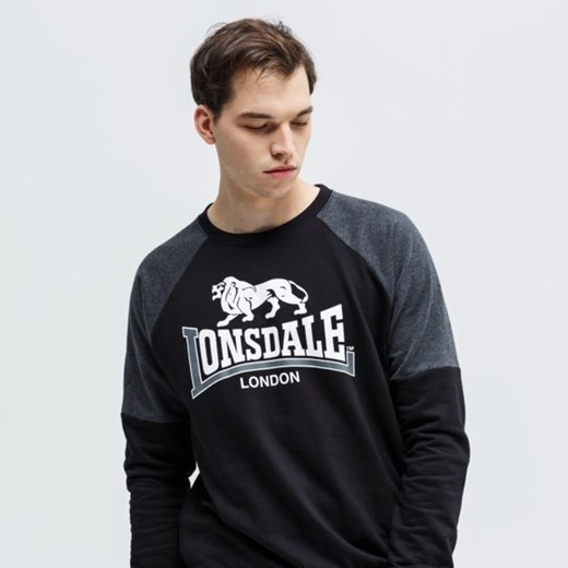 Bluza męska czarna Lonsdale w stylu młodzieżowym z napisami 